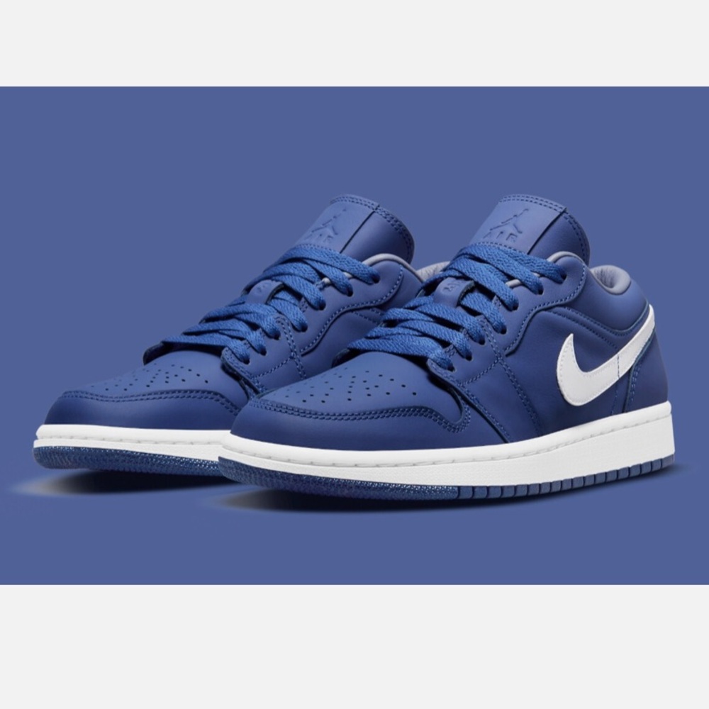 Jordan 1 Low SE Deep Royal Blue/White DA8008 401 Women's Sz10.5 Men's Sz9 Unisex